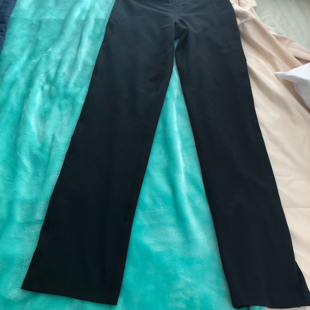 Under Armour straight leg yoga pants Size M